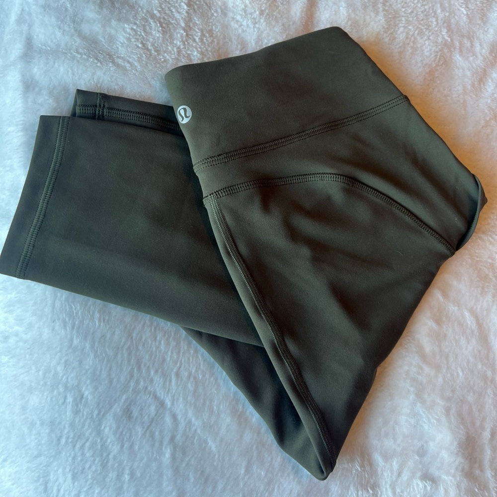 LULULEMON fast and free leggings size 6 color dark olive